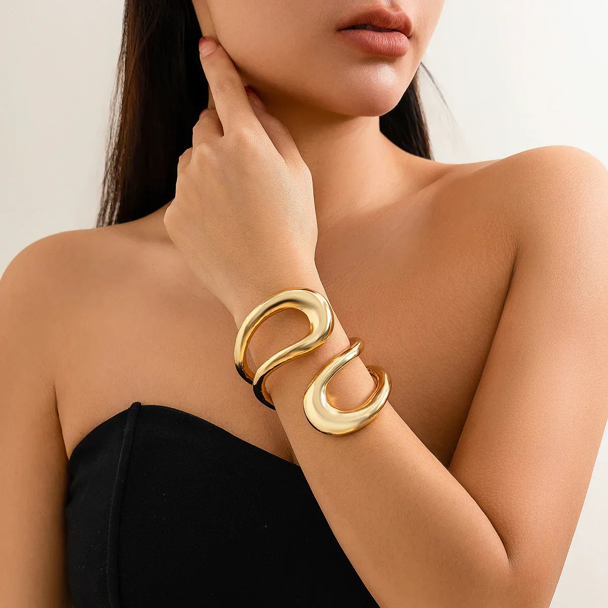 Susanne | Klassisches Geometrisches Gedrehtes Offenes Armband für Damen