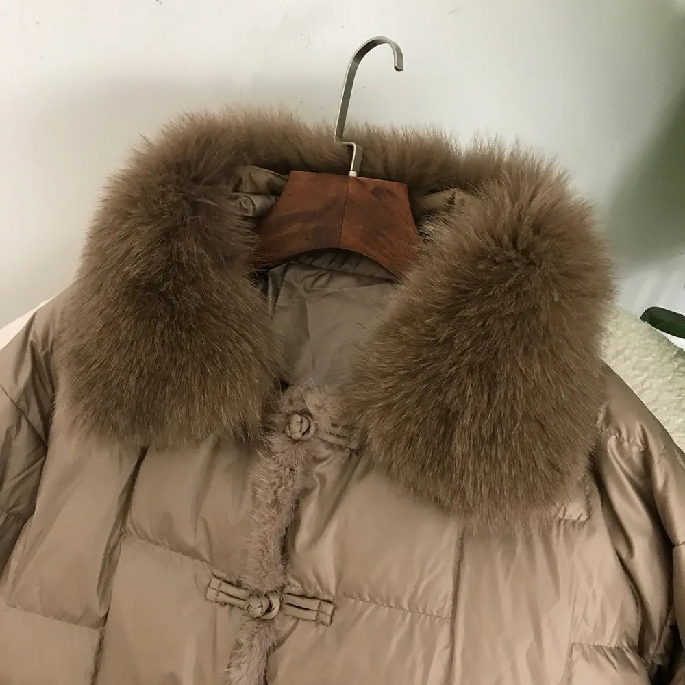 Valentina – Luxuriöse Daunenjacke mit Pelzkragen