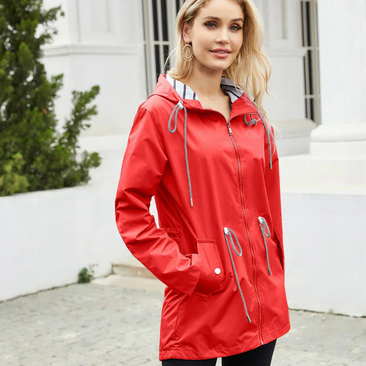 Leichte Windjacke mit Seitentaschen für Damen