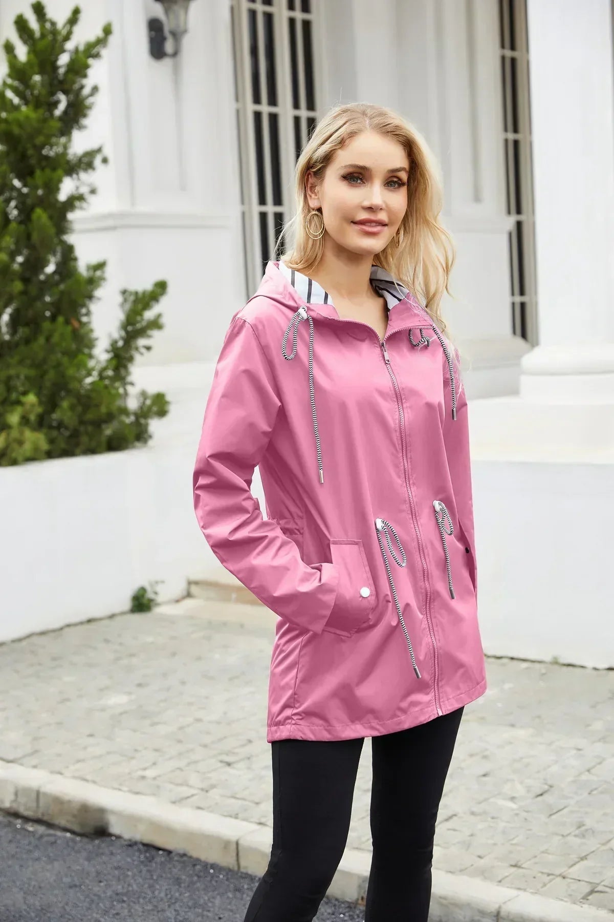 Leichte Windjacke mit Seitentaschen für Damen
