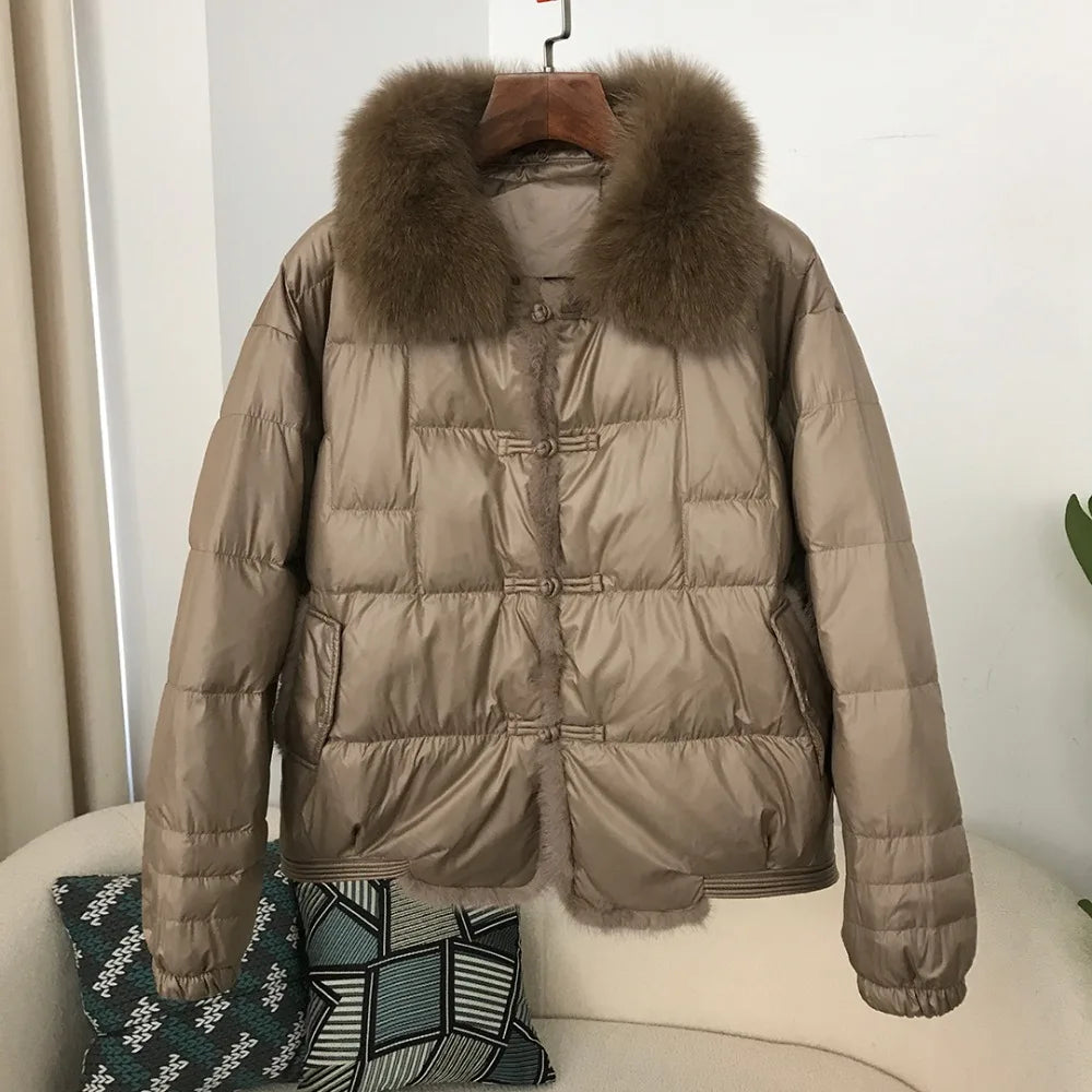 Valentina – Luxuriöse Daunenjacke mit Pelzkragen