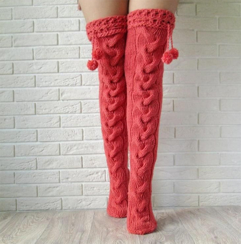 Überknie Stricksocken mit Garter Ball