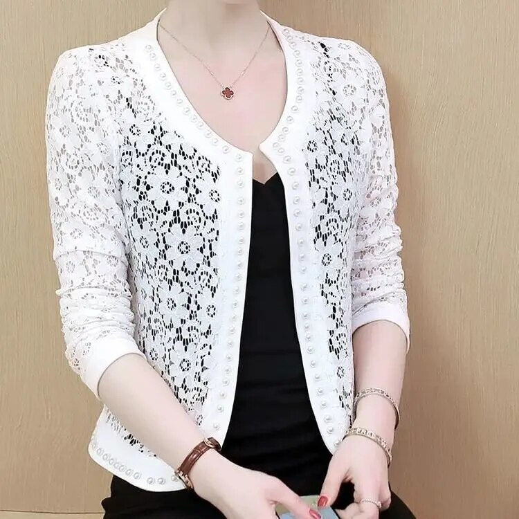 Lara - Strickjacke mit Spitze