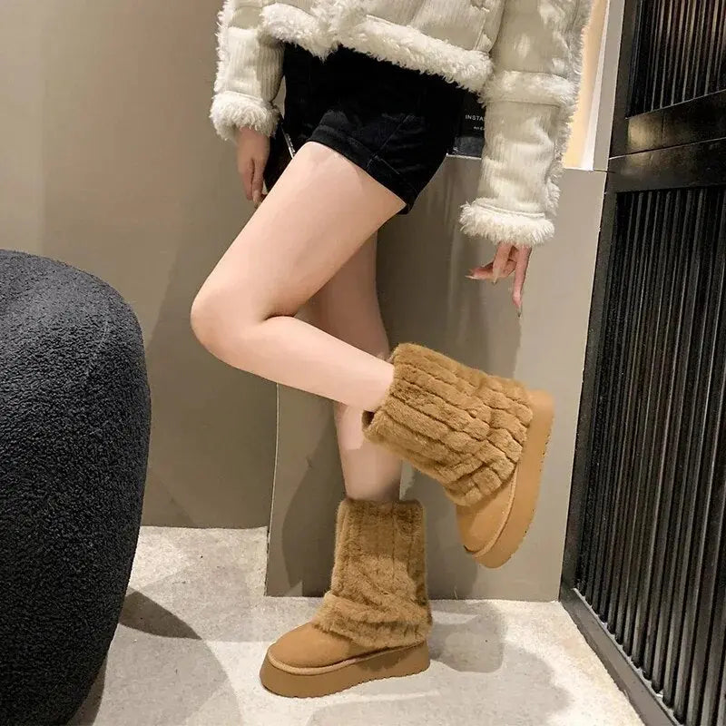 Chila | Klassische Samtstiefel
