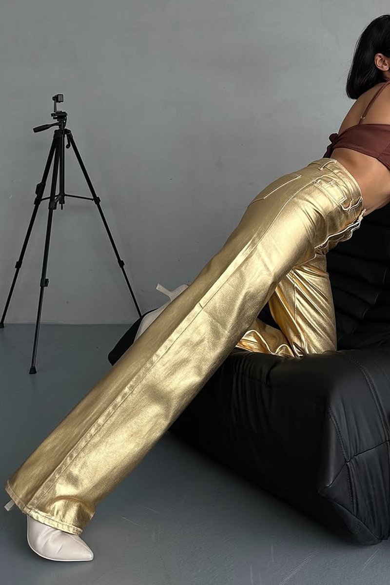 Weite Metallic-Hose | Glänzender Look | Modisches Statement