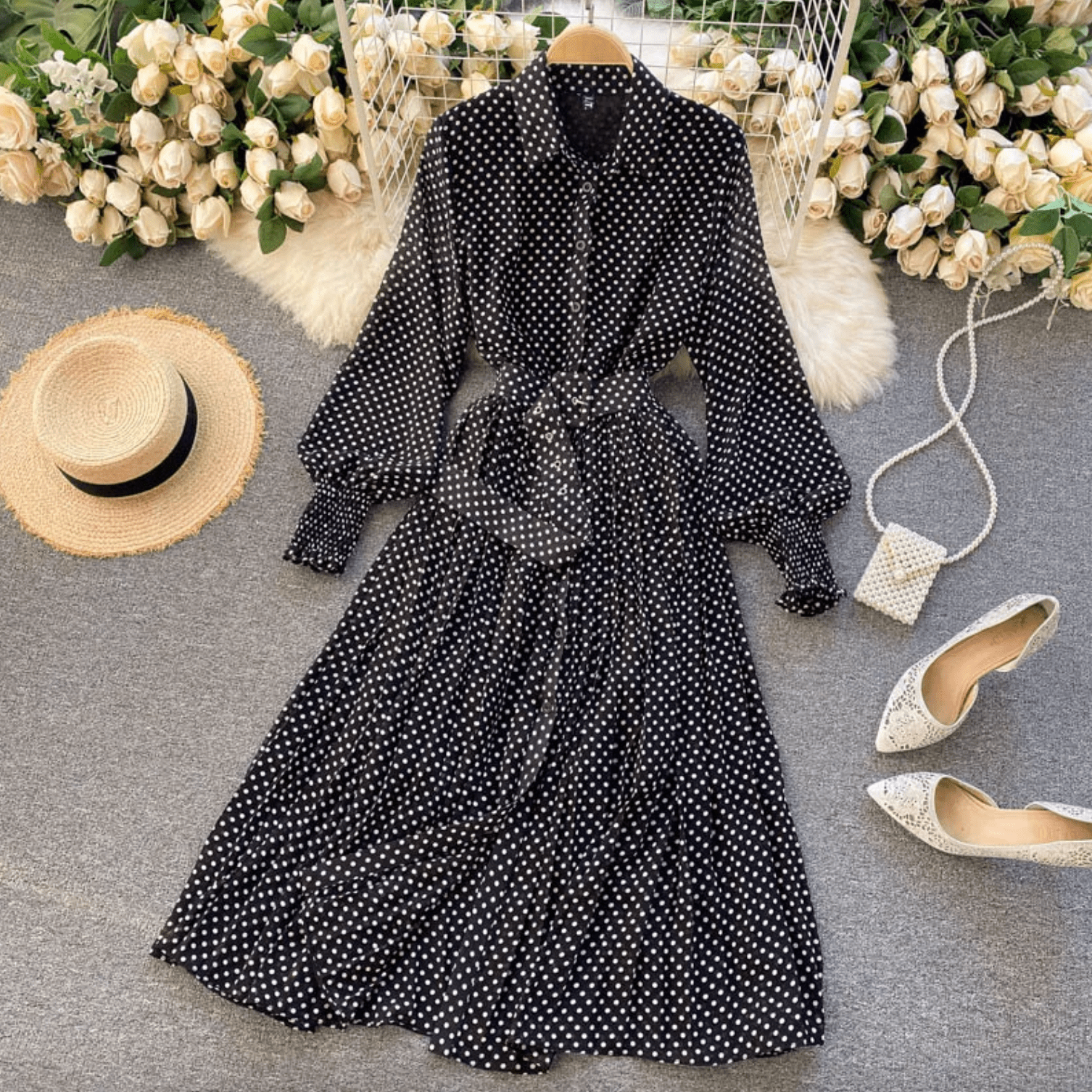 Kine Gepunktetes Kleid mit Taillengürtel