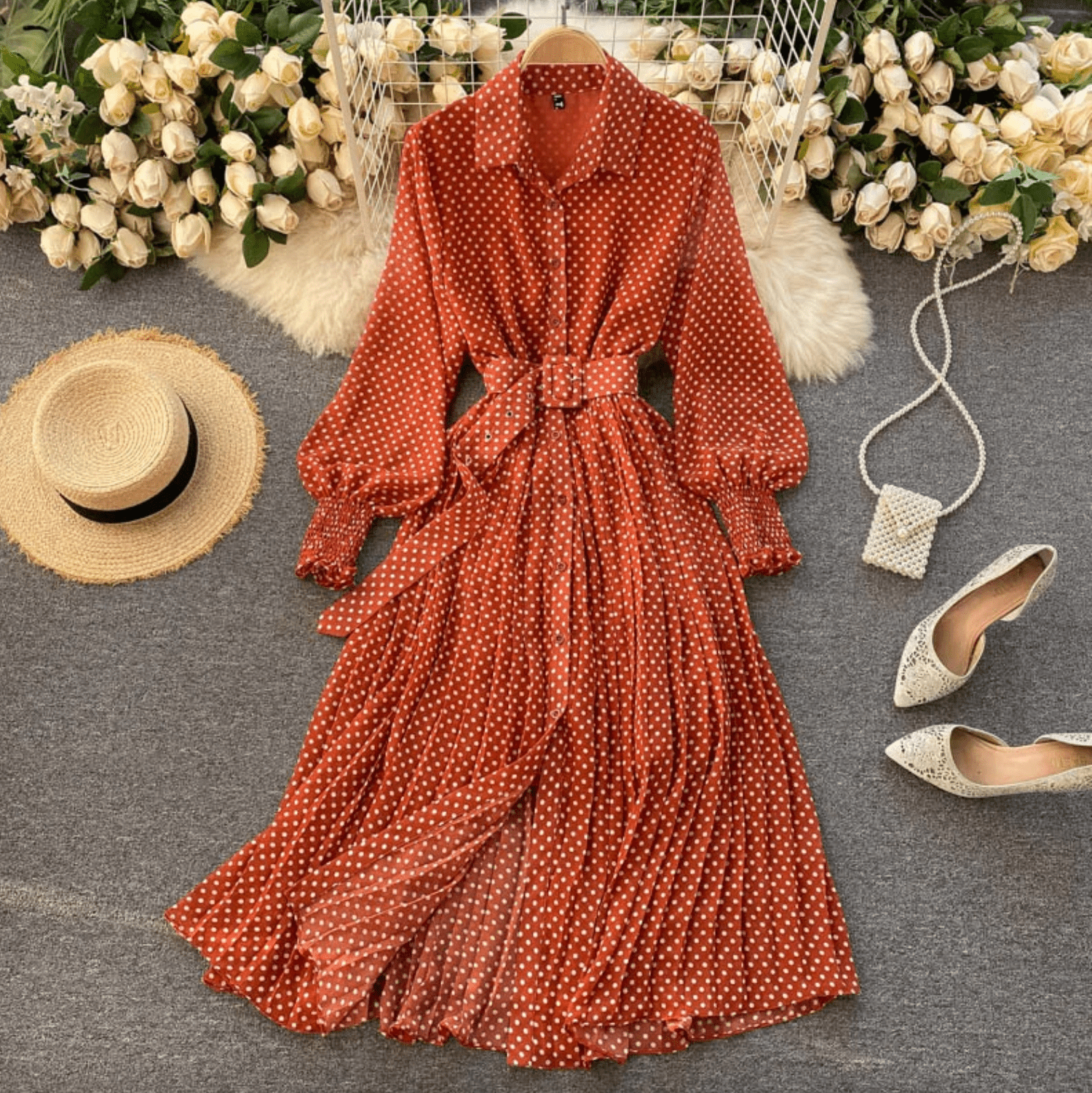 Kine Gepunktetes Kleid mit Taillengürtel