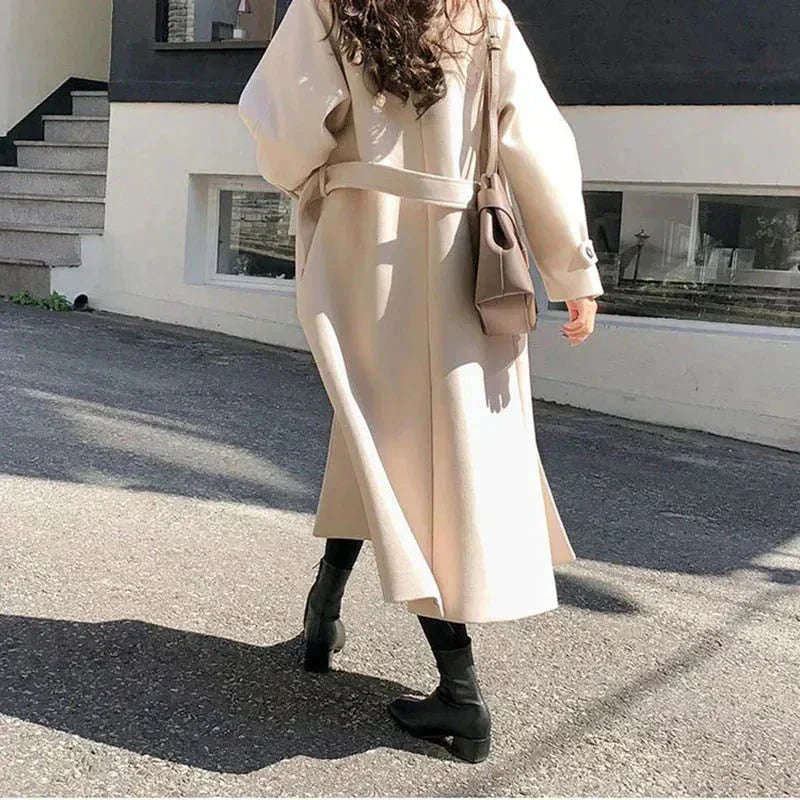 Stylish Maia Langer Trenchcoat